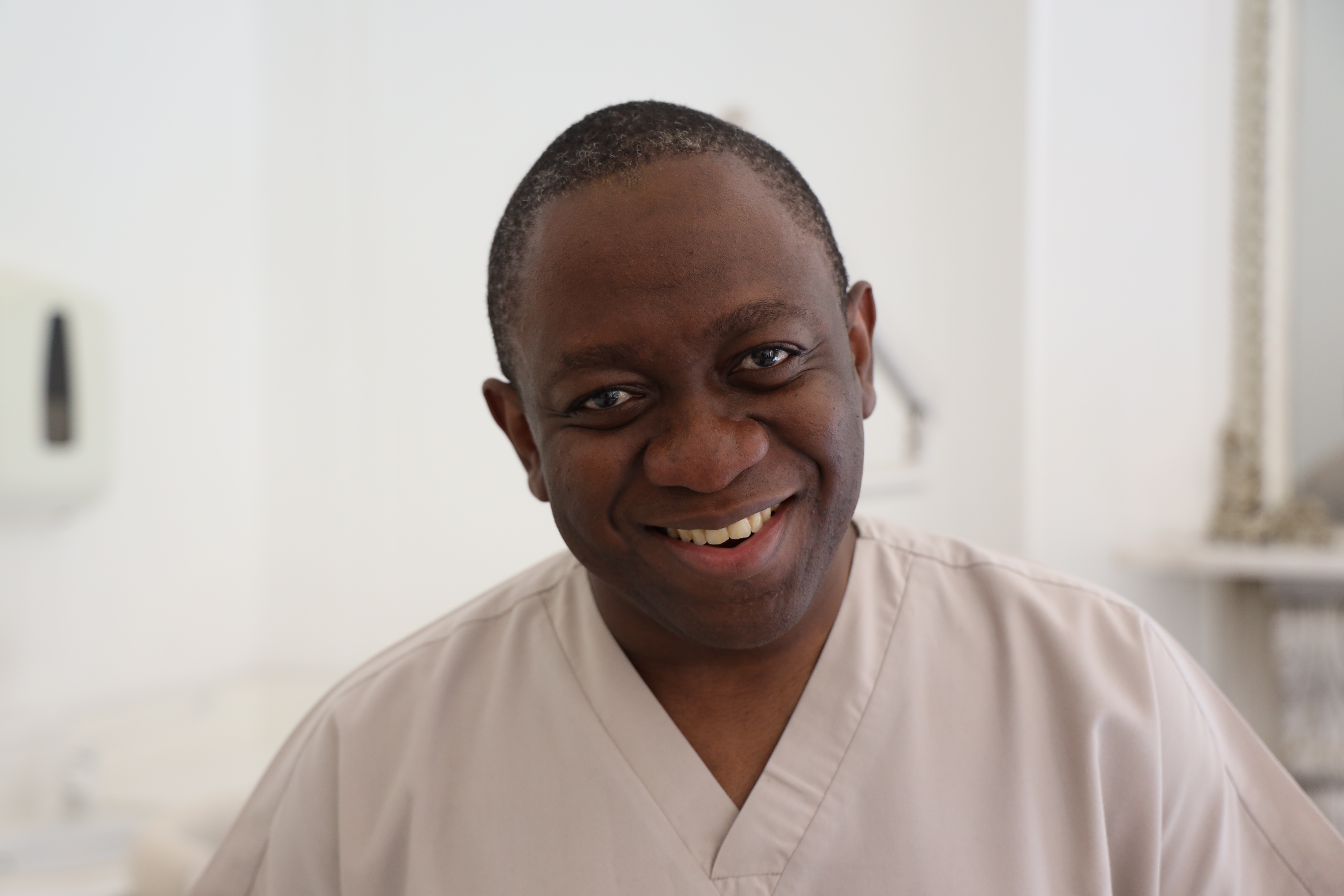 Dr Ope Sodeinde, specialist periodontist, at London Dental Specialists