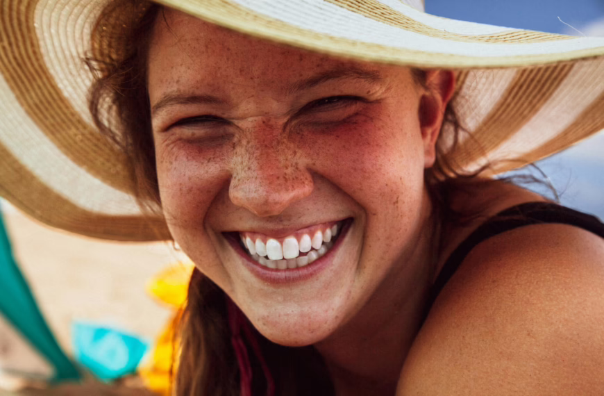 Smoking or vaping is bad for dental health london uk