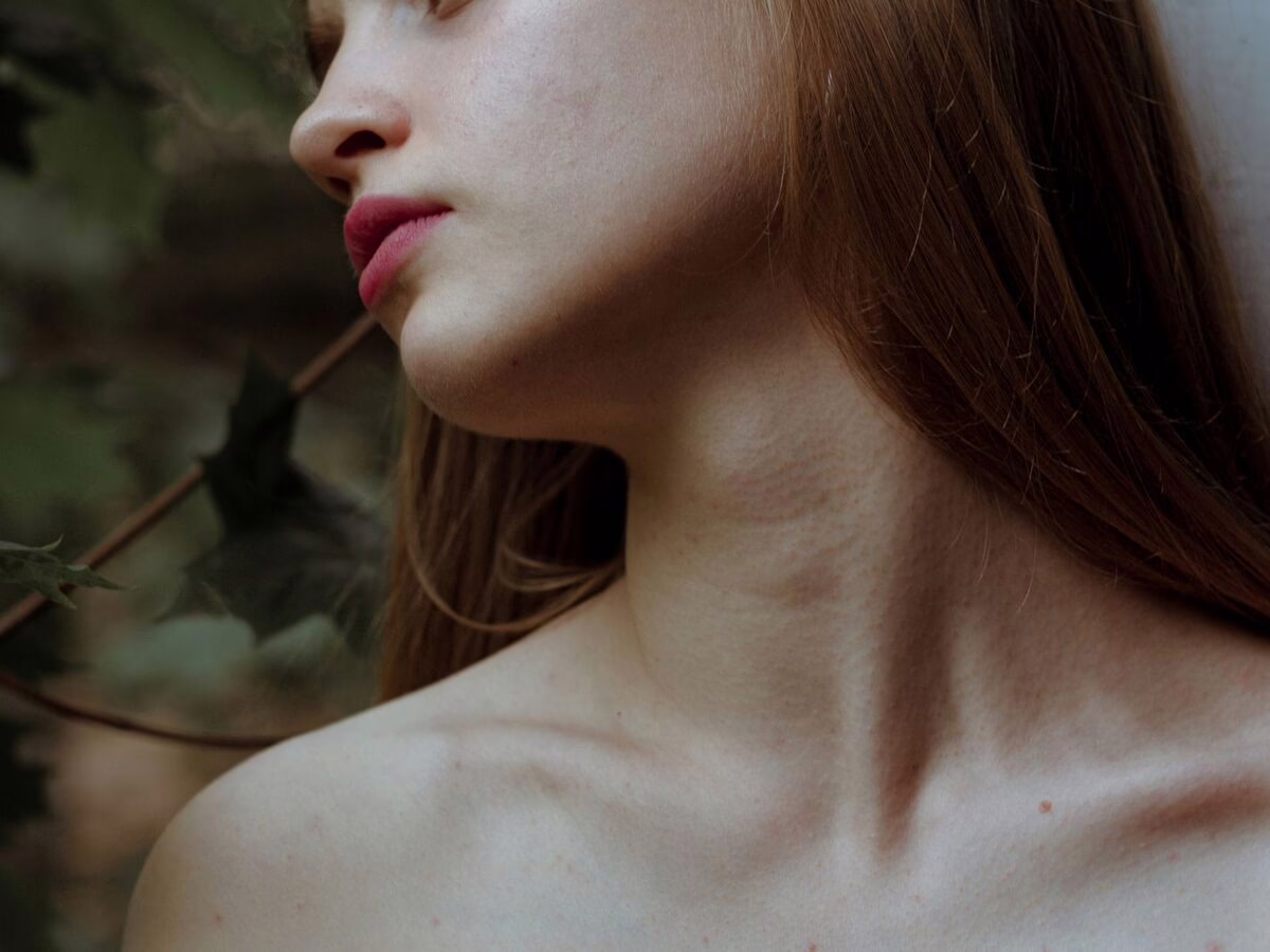 Natural neck and jawline in profile
