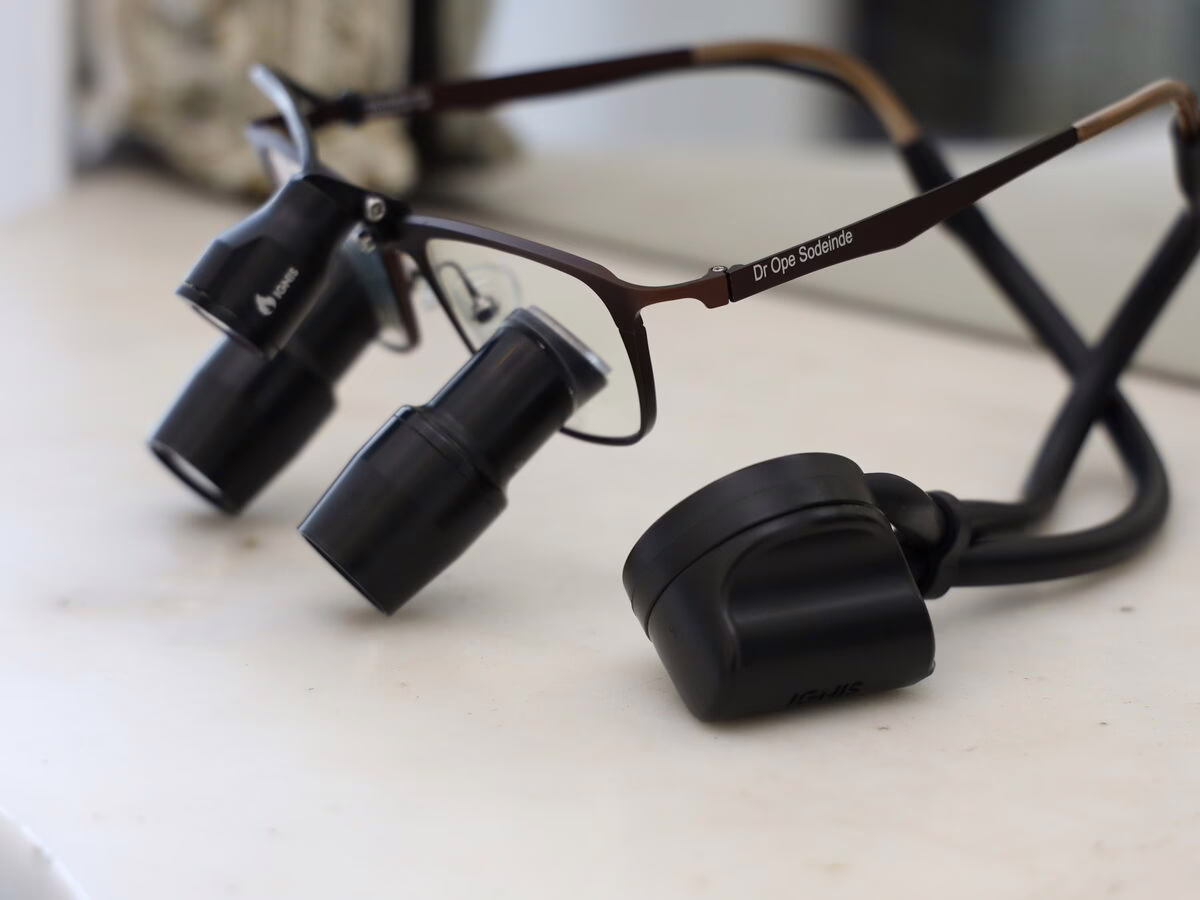 Surgical magnification loupes