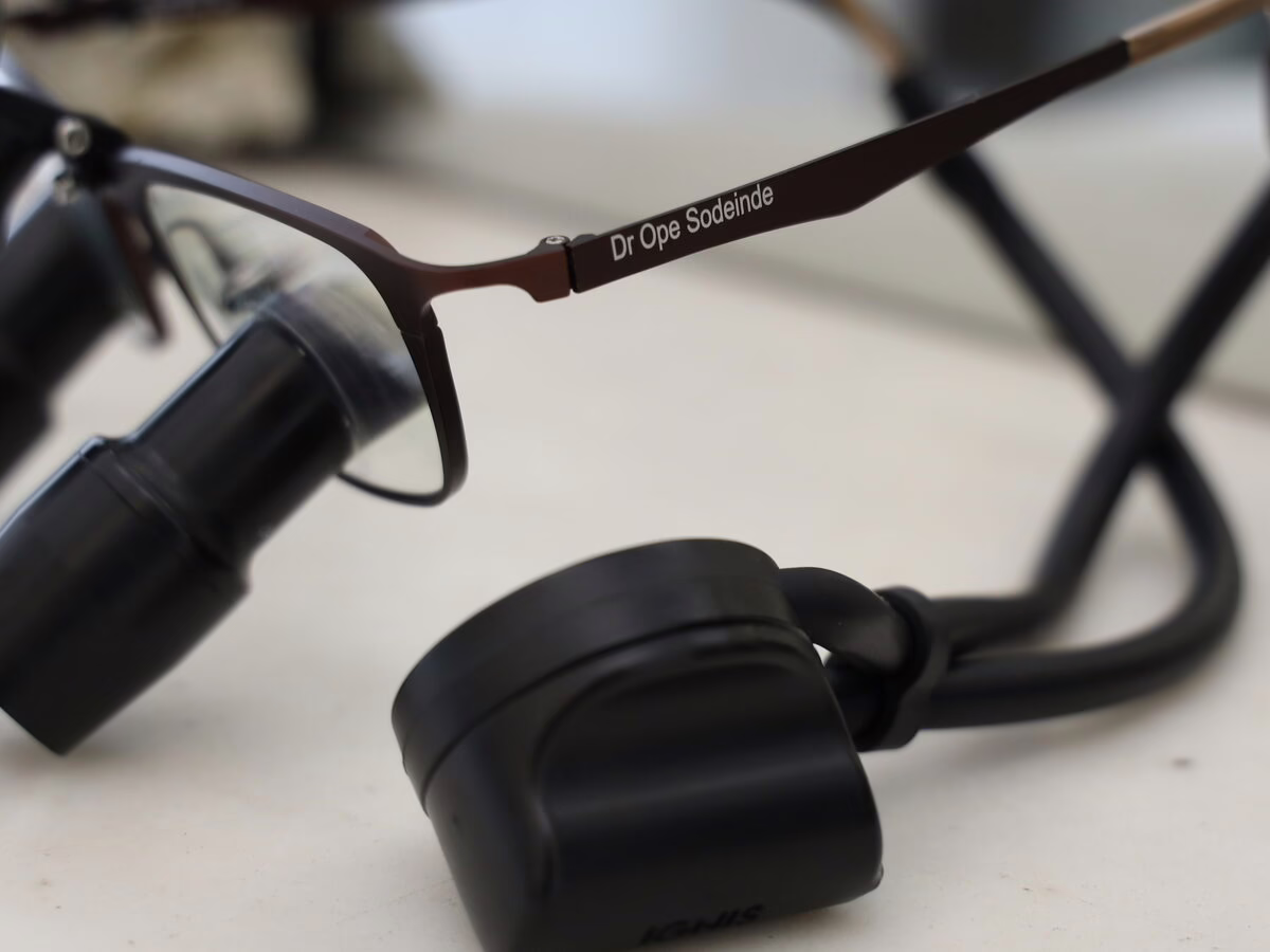 Surgical magnification loupes
