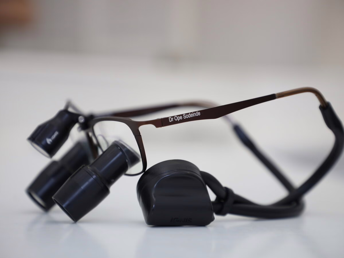 Surgical magnification loupes